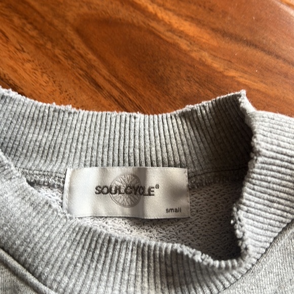 SOULCYCLE- Gray Crop Crewneck - Picture 2 of 4